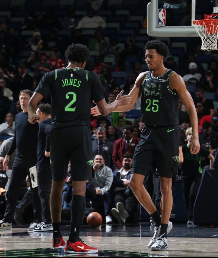 开云体育下载-美记：鹈鹕对琼斯要价2首轮 对墨菲要价3首轮 还要搭潜力年轻球员