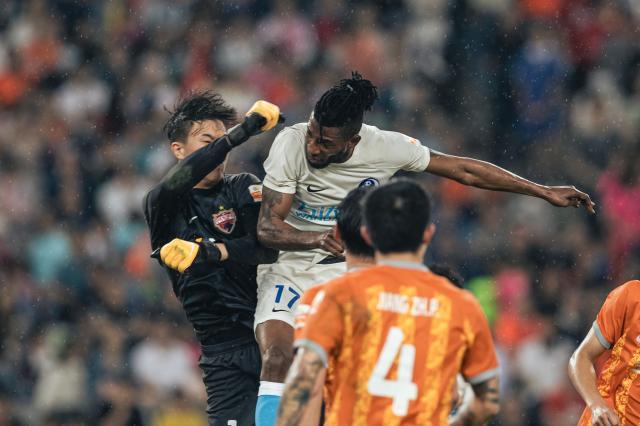 开云体育平台-【中超】阿奇姆彭双响 深足2比1绝杀大连人终结不胜