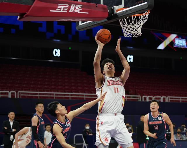 开云体育下载网址-全华班掀起反击浪潮 浙江距离逆转只差一记罚球