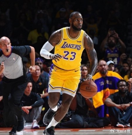 离开詹姆斯之后欧文未能夺冠，这是他职业生涯的最大遗憾|凯里·欧文|篮网|控卫|骑士|波士顿凯尔特人队_新浪体育_新浪新闻