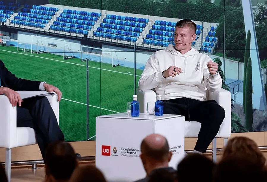 开云体育下载-罗马诺：老佛爷想克罗斯回归任职，视他皇马形象完美代言人